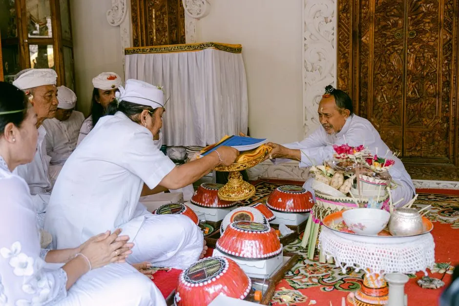 Religious ceremony with temple offerings reflects spiritual traditions distinct from freemasonry